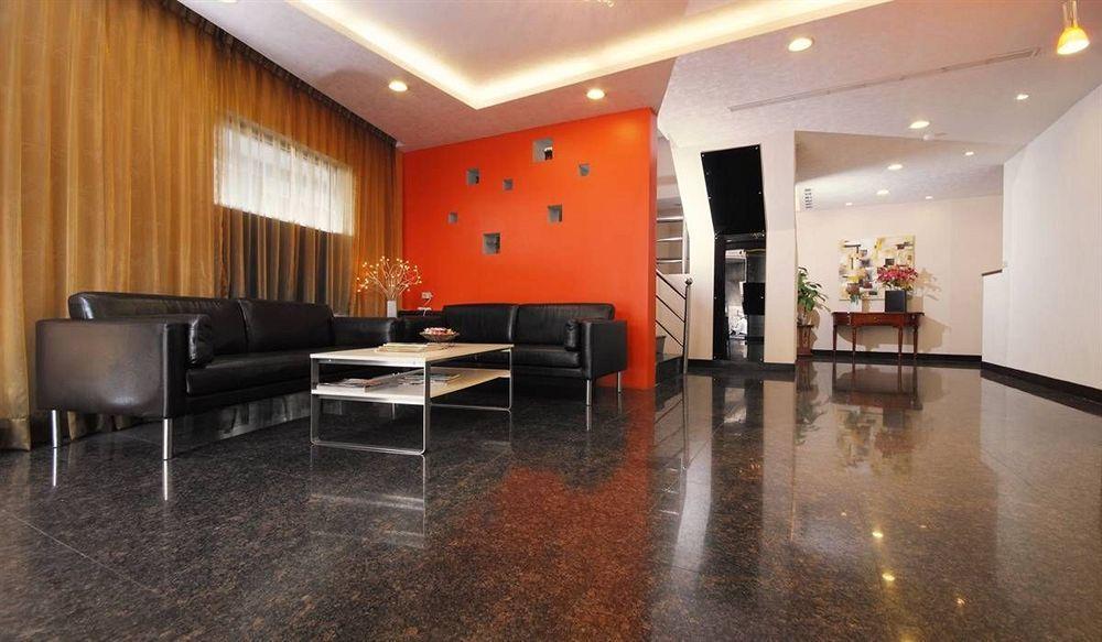 Luckynews Classic Hotel Taoyuan Luaran gambar