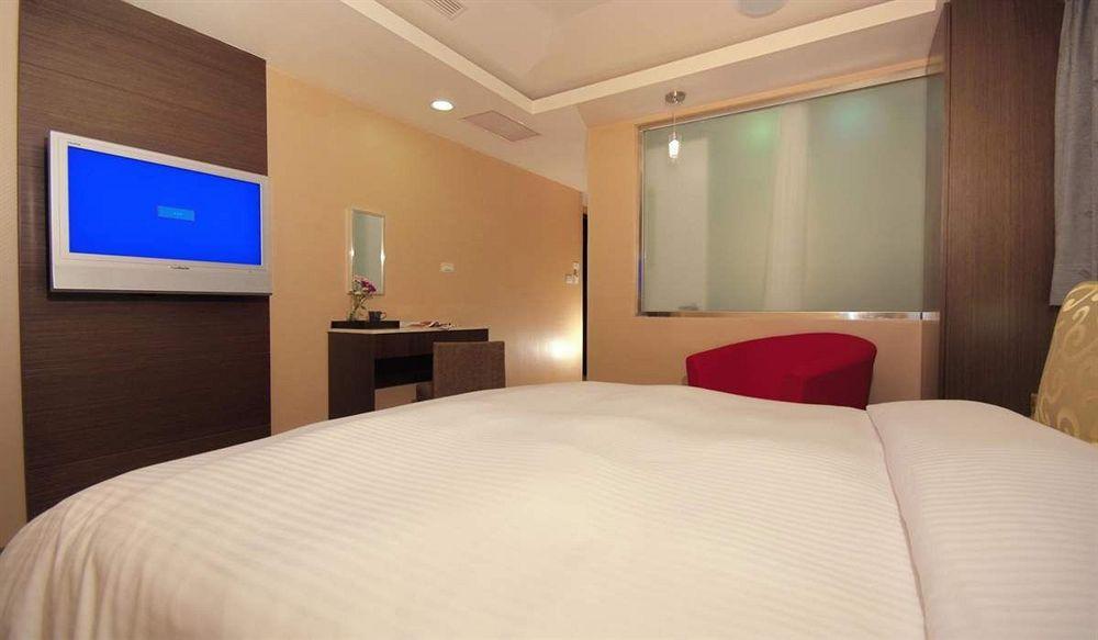 Luckynews Classic Hotel Taoyuan Luaran gambar