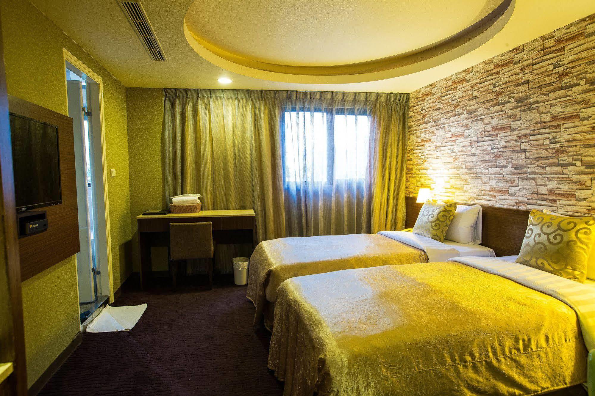 Luckynews Classic Hotel Taoyuan Luaran gambar
